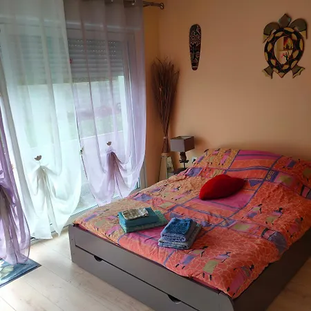 Belle D'hotes Pret De La Tranche Sur Séjour chez l'habitant Chasnais